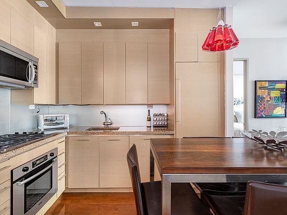 3rd image of 1600 Broadway APT 18G