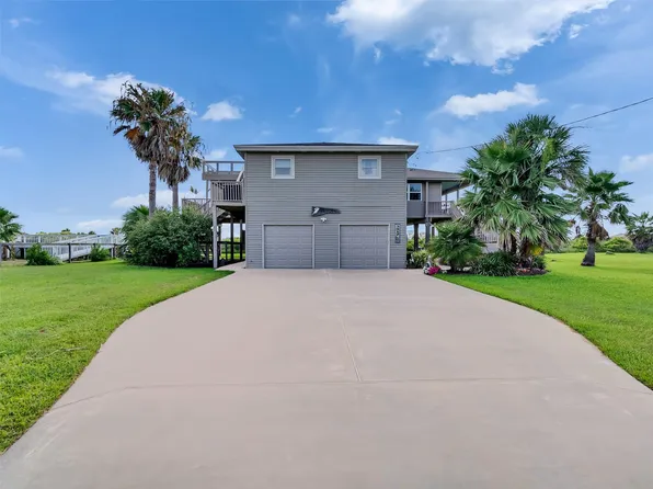3917 1st St, Galveston, TX 77554