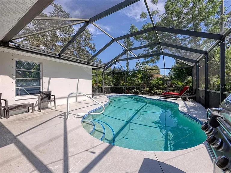 2428 Whippoorwill Cir — Photo 32