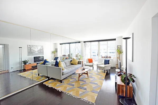 Rented by Peter Ashe | media 47