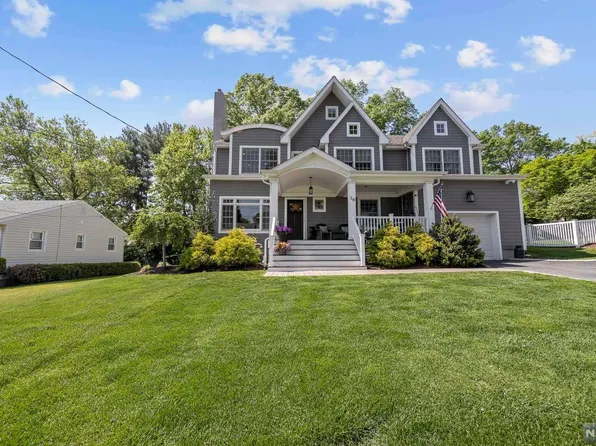 19 Broad St, Emerson, NJ 07630