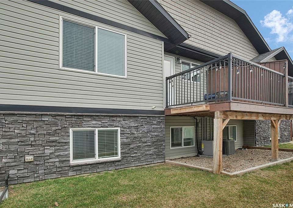 1st image of 38 2nd Ave N #1