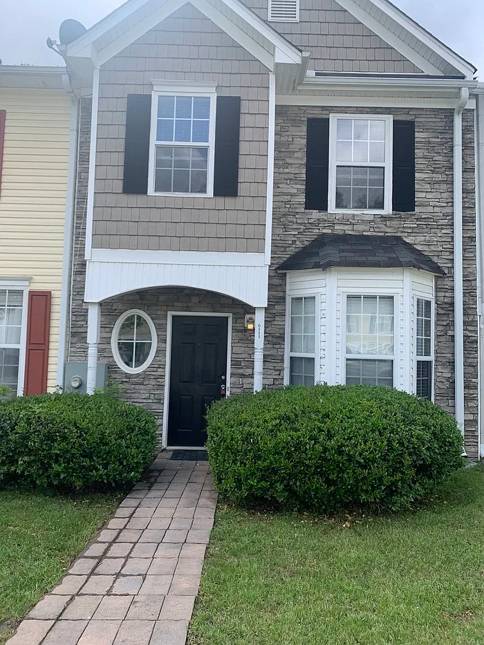 3 bed, 2.5 bath, $1,595 — Photo 1