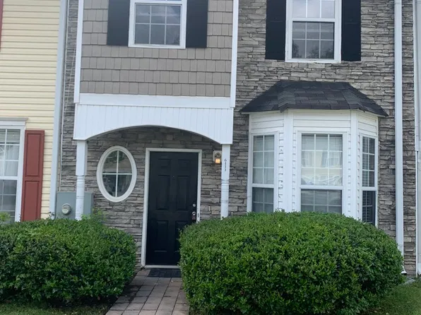 6111 Camden Forrest Cv, Riverdale, GA 30296