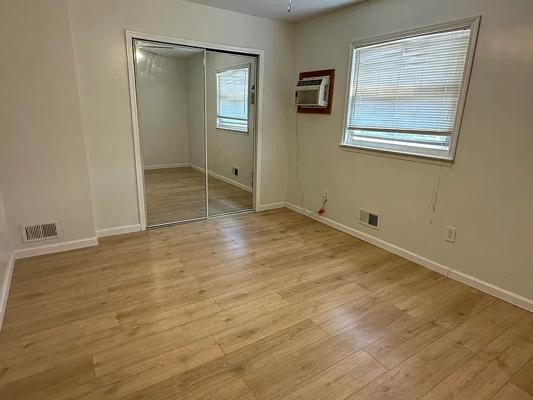 32 Amador St — Photo 9