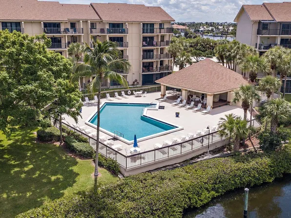 601 Seafarer Circle #302, Jupiter, FL 33477