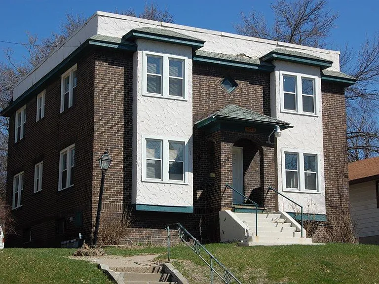 2825 Center St — Photo 5