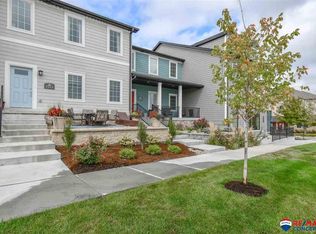 7111 Kentwell Ln, Lincoln, NE 68516