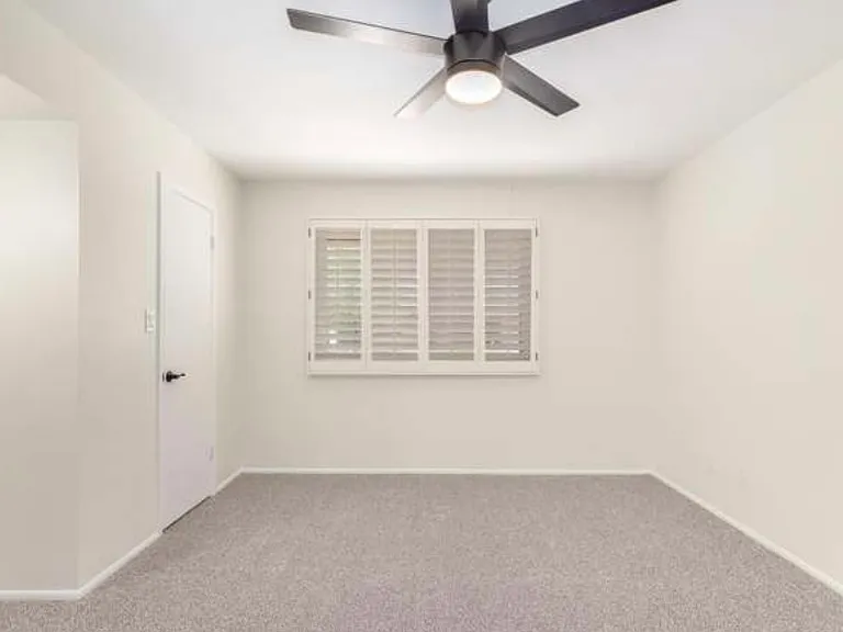 1227 E Campus Dr — Photo 18