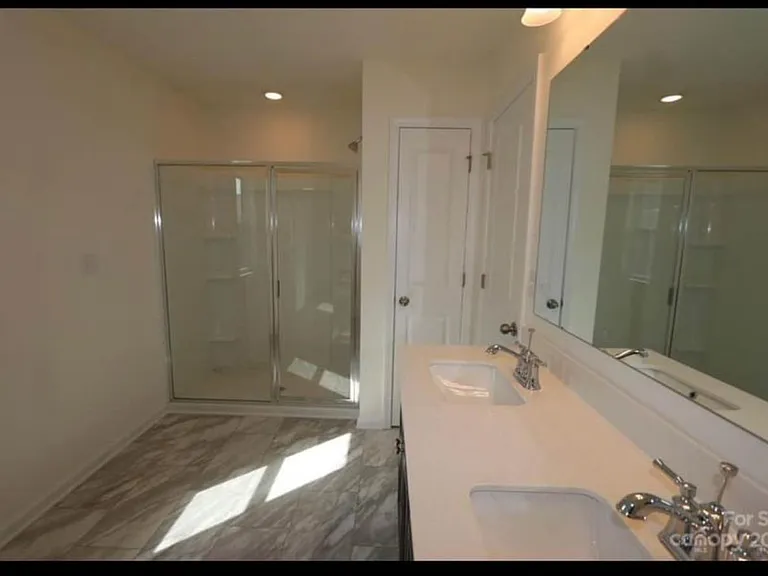 2823 Trinity St — Photo 3