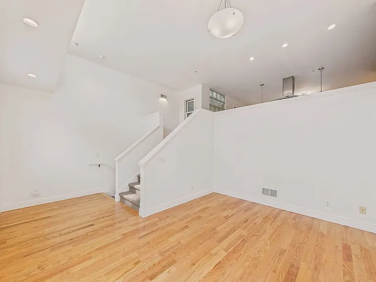 853 De Haro St — Photo 26