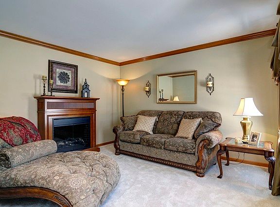 3rd image of 3711 Caine Dr