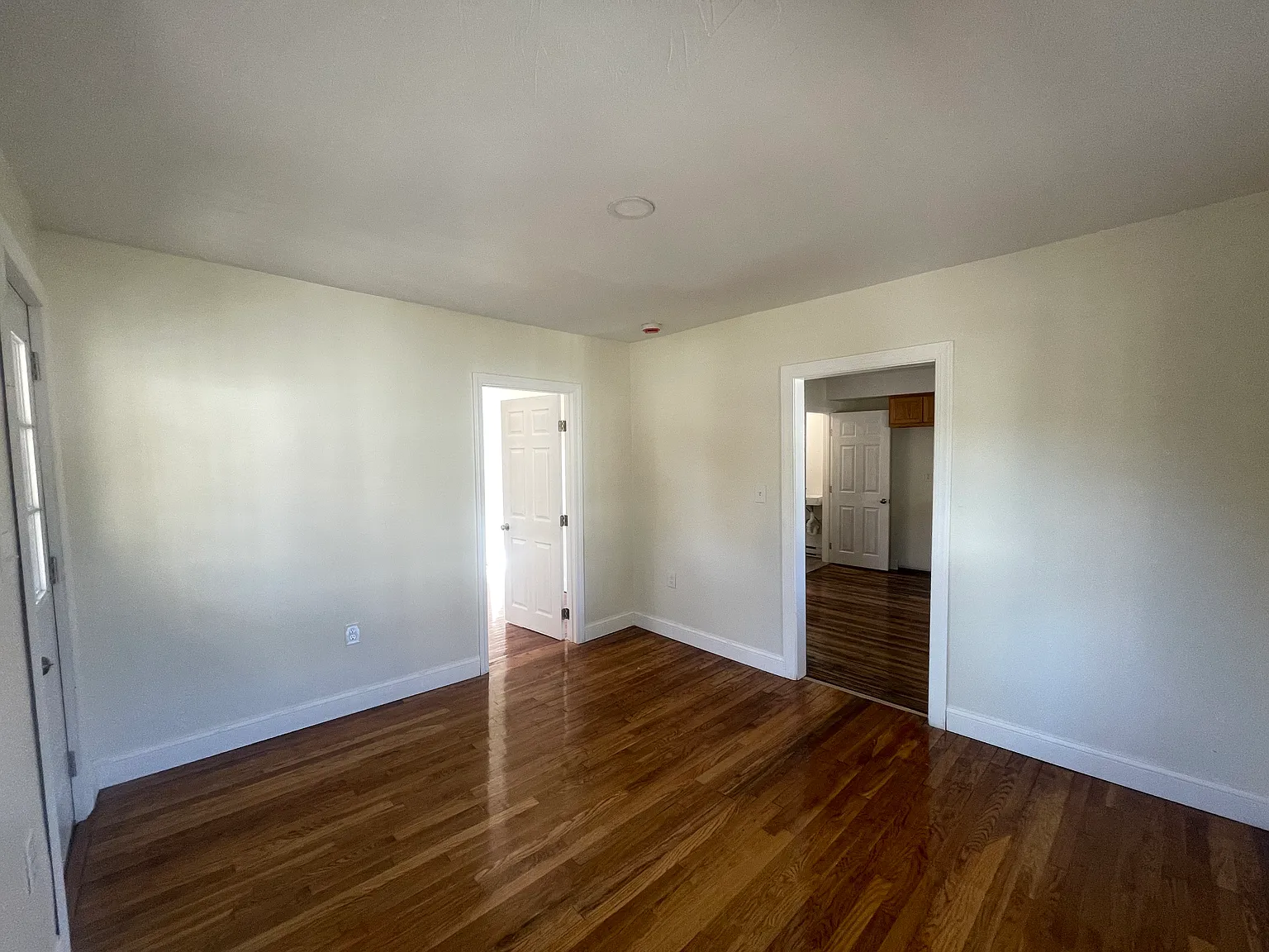 105 Pine St — Photo 3