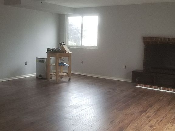Large living room/new floors