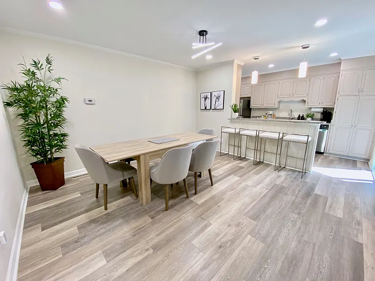 233 N Main St #403 — Photo 9
