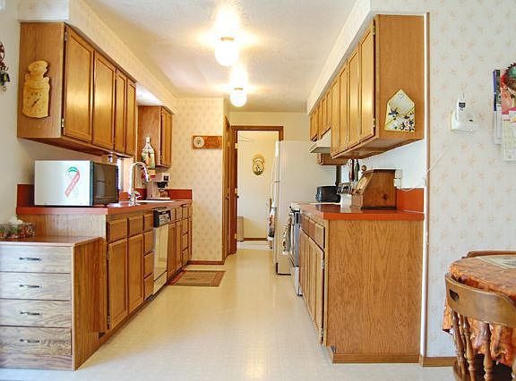 4th image of 2115 E Tanglewood Ln