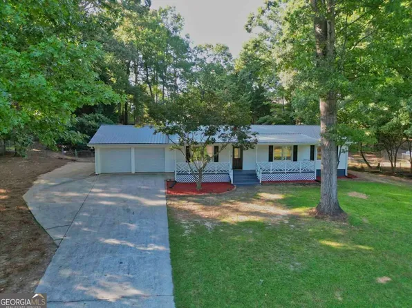 402 Trotters Rdg, Lawrenceville, GA 30043