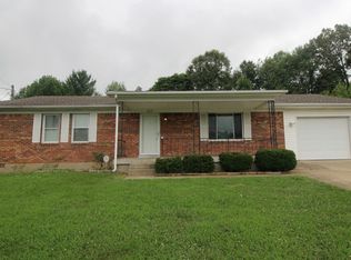 1617 W Crocus Dr, Radcliff, KY 40160