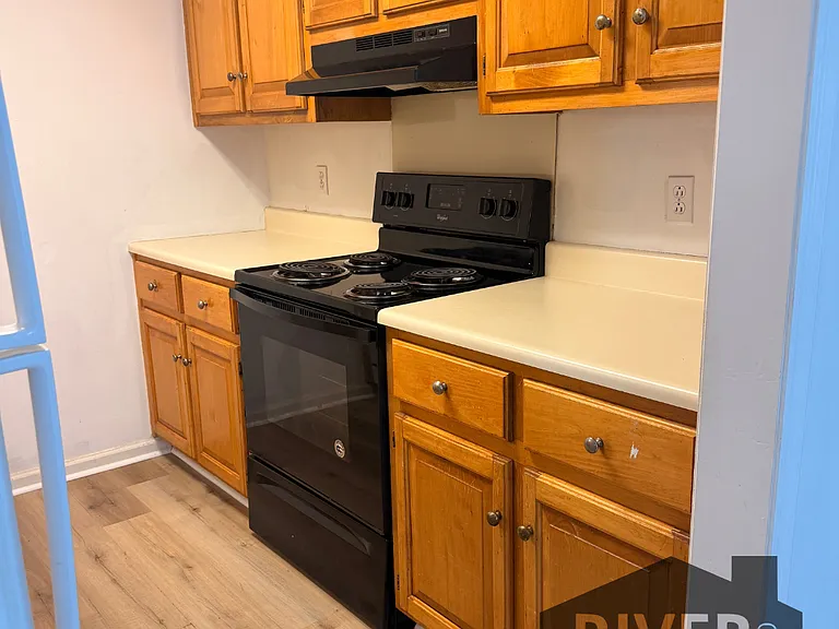 411 E Roosevelt Ave #D — Photo 5