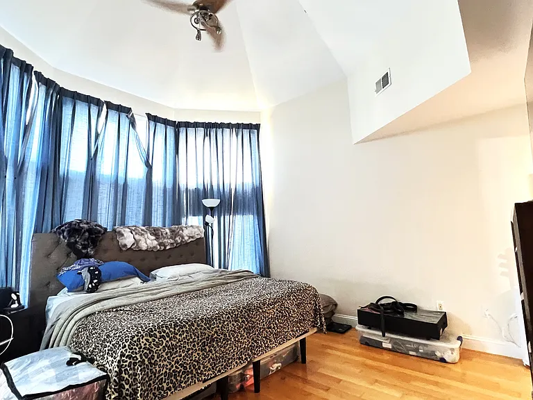 170 Cliff Ave — Photo 5