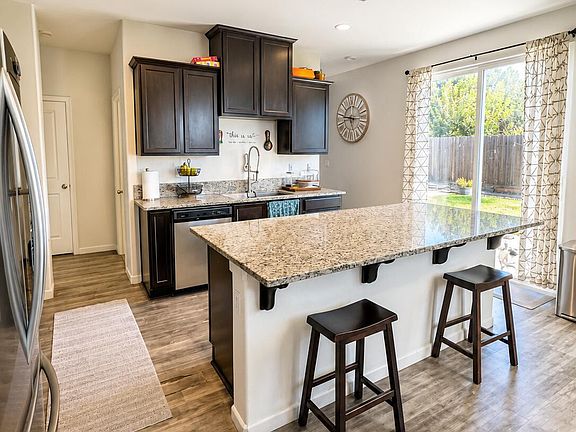 4th image of 3710 E Kaweah Avenue