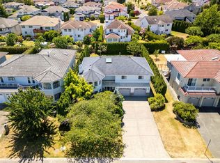 1847 El Sereno Dr, Saanich, BC V8N 6K4