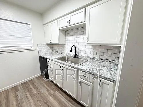 401 NW 8th St #12 Photo 1