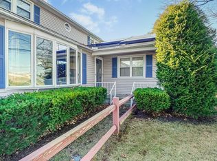 161 Fernbank Rd, Springfield, MA 01129