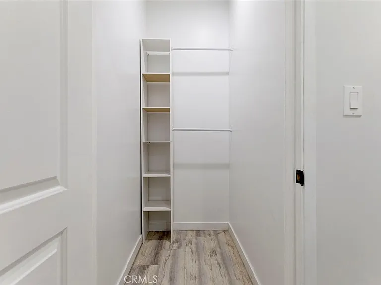 8209 Bellingham Ave — Photo 9