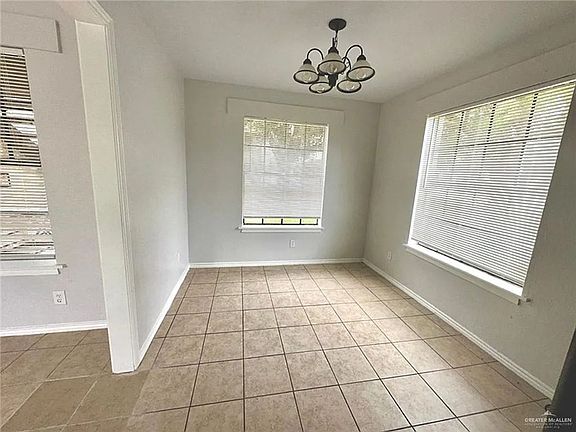 5th image of 105 E 10th St