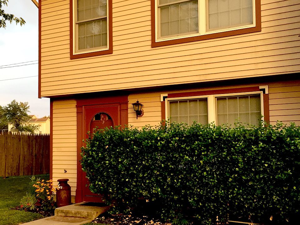 1st image of 110 Seneca Pl