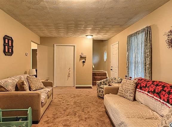 4th image of 414 Frey Ave