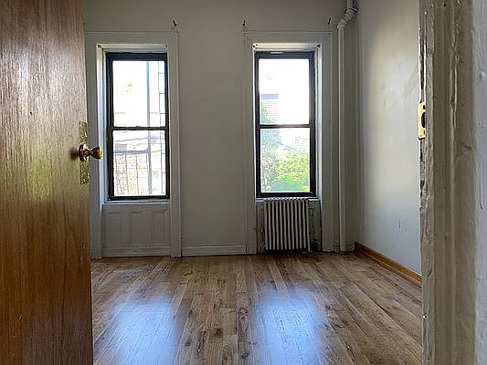 5th image of 621 Metropolitan Ave APT 2