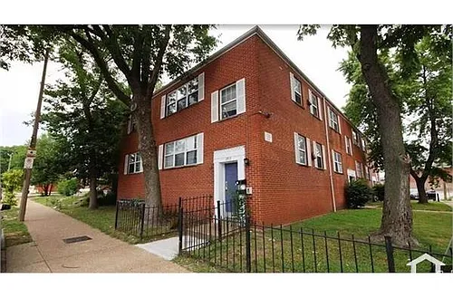 2915 Chippewa St #B Photo 1