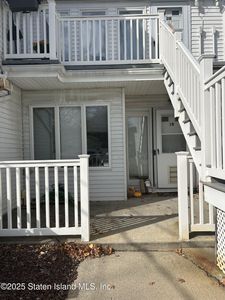 449 Medina St APT 1B, Staten Island, NY, 10306