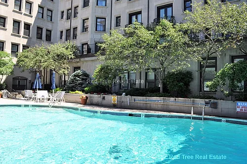 416 Commonwealth Ave Photo 1