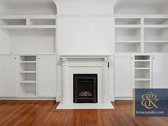 2nd image of 1056 Cole St