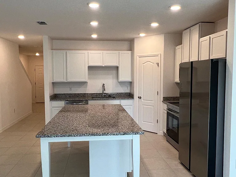 32162 Pond Apple Bnd — Photo 3