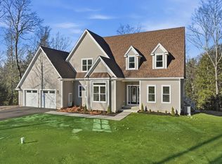 130 Lindenridge Rd, Amherst, MA 01002