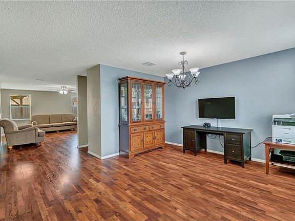 5th image of 2044 Crosbyton Ln