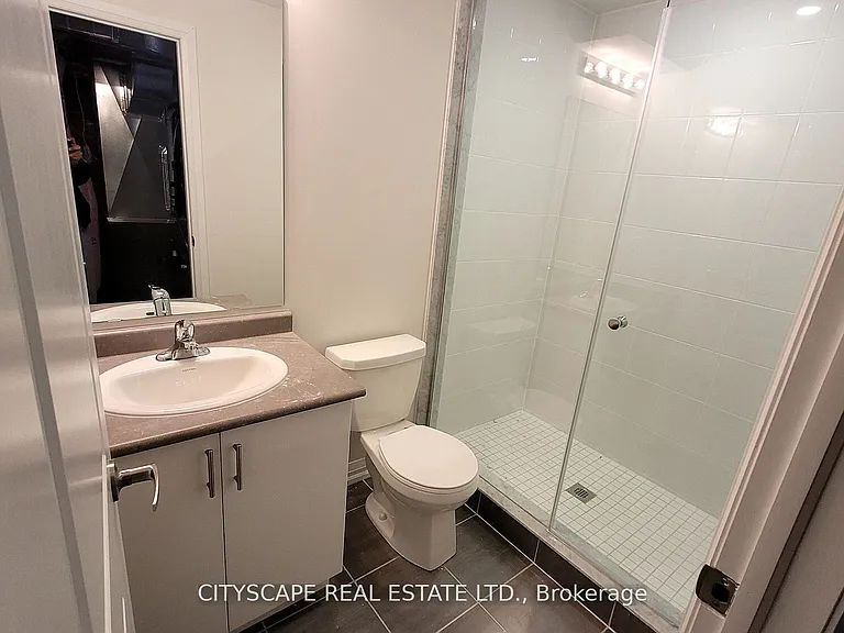 206 Rosanne Cir — Photo 20