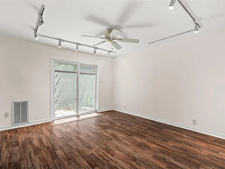 1963 Lexington St #2 — Photo 13