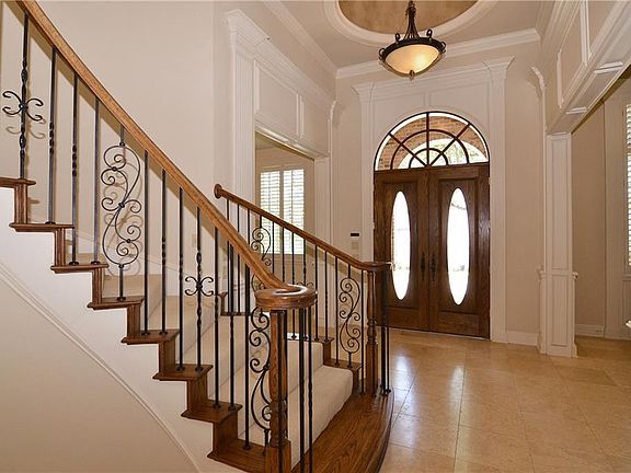 2nd image of 6616 Trail Bluff Dr