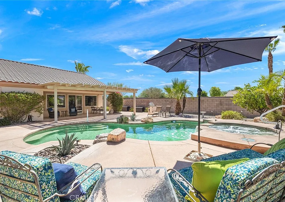 39371 Blossom Cir