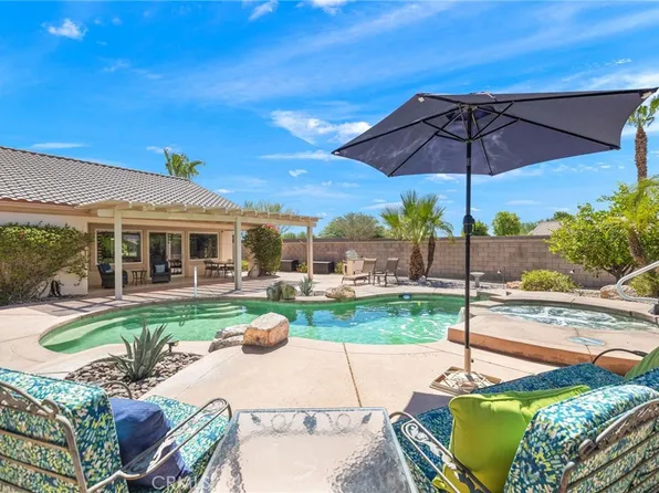 39371 Blossom Cir, Palm Desert, CA 92211