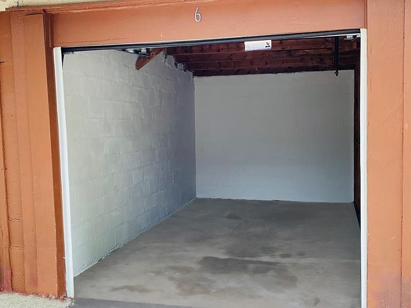 2nd image of 904 12th Ave