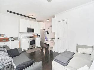 318 E 11th St APT 2, New York, NY 10003