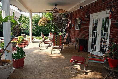 5th image of 2621 Chancellor Dr
