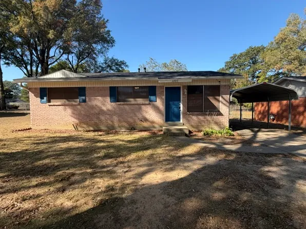 3205 Locust St, Texarkana, AR 71854