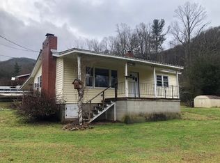 1446 Camp Branch Rd, Waynesville, NC 28786